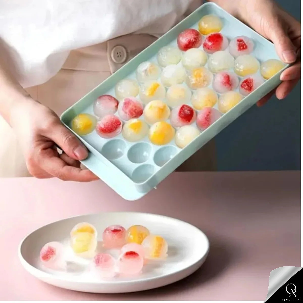OyzekX Ice Cube Trays Silicone Ice Cube Molds, Easy-Release and Flexible Ice Trays BPA Free, for Whiskey Cocktail, Stackable and Safe Ice Cube Honeycomb Small Cubes Fridge Bar Soft Tray (33 Cavity)