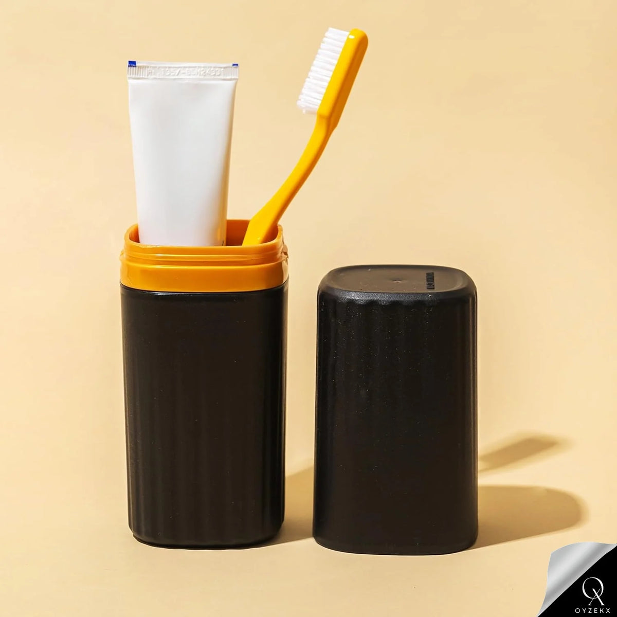 OyzekX Square Travel Toothbrush Holder, Portable Plastic Toothpaste Holder Box Cover with Lid,Travelling Toothbrush Storage Holder Bar for Bathroom Outdoor (Black)